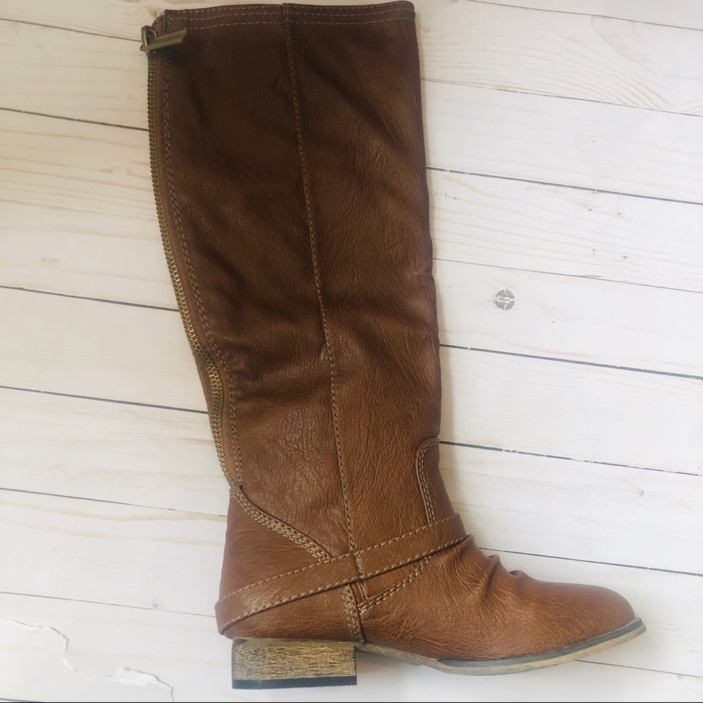 Tan Riding Boots - Picture 2 of 4